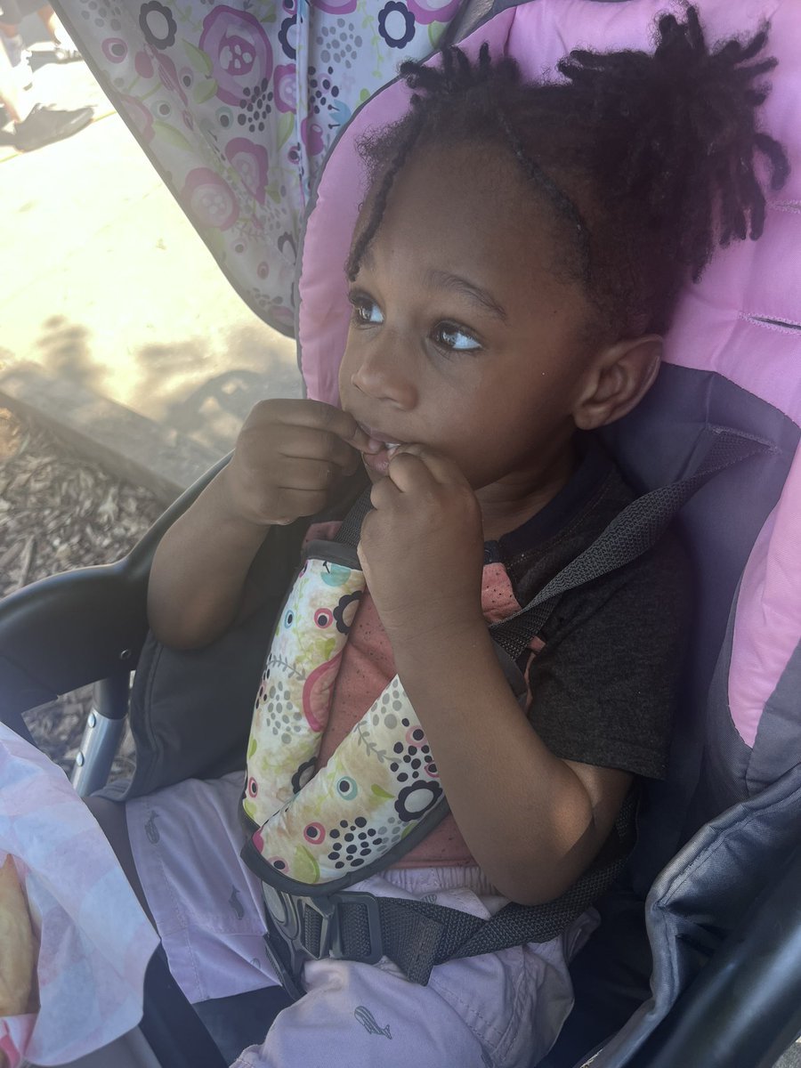 Thaoriginalgata's tweet photo. We had an amazing time at #sowebo festival yesterday.
#momof10 #largefamily https://t.co/bjuO2XsJx4