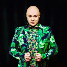 AnneTownsend007's tweet image. #Nataniel 🎤🕺🪭

#Earthlings #Dominion #Cow #Pignorant

#Moord #Dood #Bedryf 🗡️🔪

Jy is nou op Afrikaanse Radio 🇿🇦 doenig met vleis-advertensies 🍖🥩🥓

Was jy nie op 'n slag #vegan nie? 

Ek voel sommer gatvol 🙄🫦

Groete 

Anne 🇿🇦