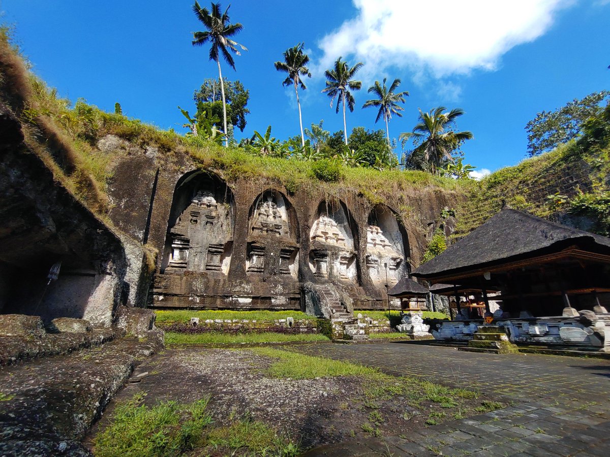 GuideRestos's tweet image. Gunung Kawi Tampaksiring 🇮🇩, très beau site historique dans un magnifique paysage de rizières en terrasse