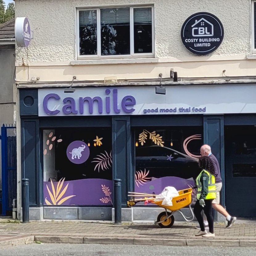 Part of the Tidy Town's crew passing @CamileThai on Main Street, Blanchardstown, on Saturday. Recent rain was welcomed - no need to water flowerbeds & planters 🌦 #blanchardstown #tidytowns #tidytownsireland