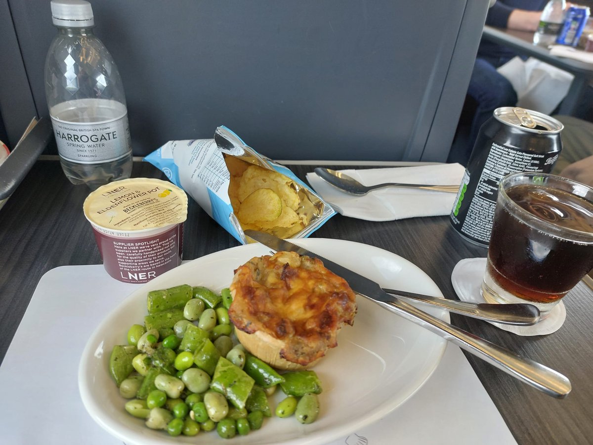 .@LNER this really is exceptional. Not had a train meal this good since the ratatouille c.1991! 👏