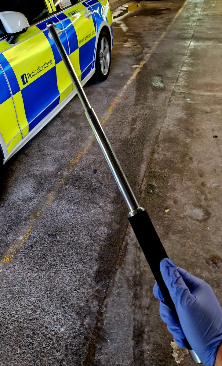 #EdinburghRP nightshift assisted in response to suspicious persons! One male stopped, searched and recovered a police style baton! The male has been charged & reported to @COPFS. It’s not just traffic offences we deal with! #24/7