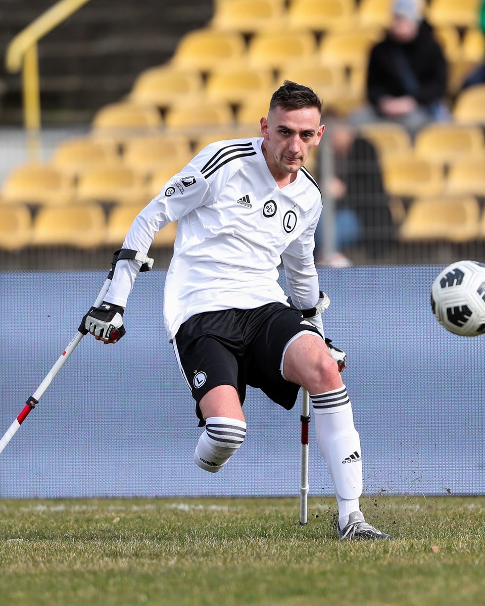 LegiaWarszawa's tweet photo. Dominik Abramczyk i Adrian Bąk z @AmpLegia otrzymali powołania do reprezentacji Polski @AmpFutbolPolska na zbliżające się mistrzostwa Europy we francuskim Evian. Gratulujemy i życzymy powodzenia! 👏🇵🇱

Turniej odbędzie się od 1 do 8 czerwca. https://t.co/DAhKdLmdNo