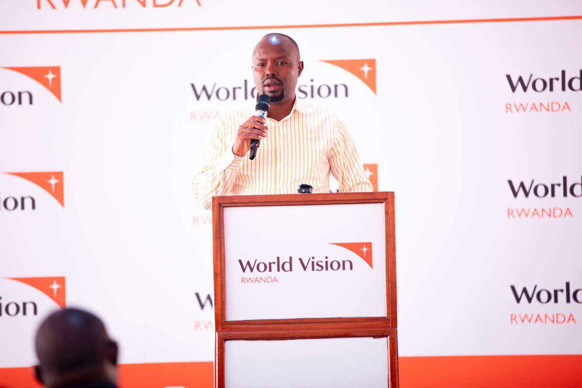 Rev. Isaïe emphasized that success of the campaign begins with each of us and requires wholehearted community involvement. #ENOUGHCAMPAIGN #WorldVisionRwanda #EndChildMalnutrition 2/2