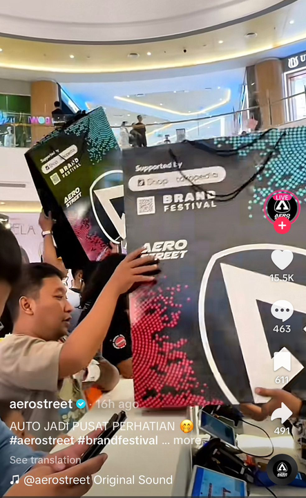 belajarlagiHQ's tweet photo. Sebelum jual sepatu fashion, Aerostreet dulunya brand sepatu sekolah yg hampir bangkrut karena pandemi.

Pas 2019 shifting ke online &amp; setiap launching produk baru bisa sold out 5000 pasang dlm hitungan detik. Skrng punya pabrik dan gudang sendiri yg luasnya lebih dari 1 hektar https://t.co/uOIIObE3R9