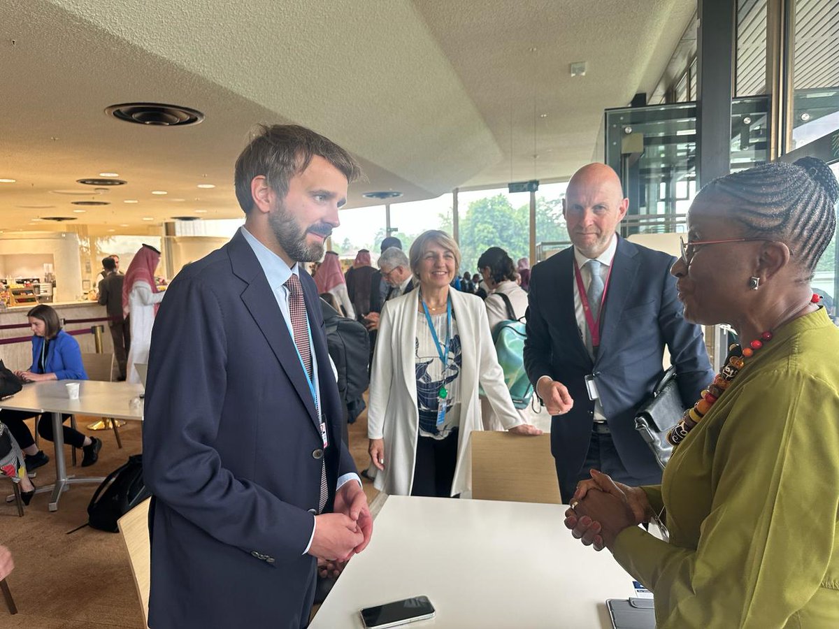 Excellent discussion between @jcvestre, Minister of Health, Norway and @JoyPhumaphi_ , @TheGPMB Co-Chair, on the state of the world preparedness and the context of #pandemicaccord 💡@TheGPMB has been supporting INB negotiations through stakeholders dialogues @NorwayInGeneva