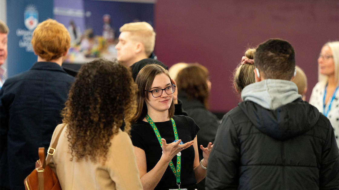 Considering studying for a postgraduate degree at university? Sign up for our June Postgraduate Event and explore #postgraduate career options 👇 #PhDChat ow.ly/pr5z50R2YuS