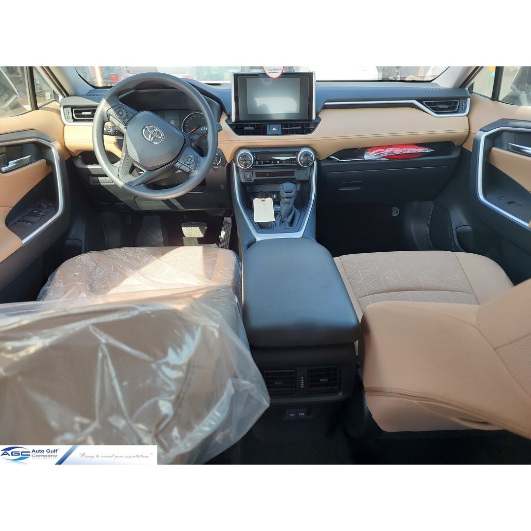 autogulfsa's tweet photo. تتمتع بتصميم مميز وجذاب وبمساحة كبيرة للركاب و البضائع، إضافة إلى العديد من وسائل السلامة والام��ن ،كما أنها توفر اقتصاداً جيداً في استهلاك الوقود 
🔥تويوتا راف فور XLE بنزين نص فل
سعودي 2024

#شركة_الخليج_للسيارات #تويوتا #تويوتا_راف_فور #راف_فور #راف4 #سيارة #الدمام #الرياض https://t.co/qcOf9hNMfr