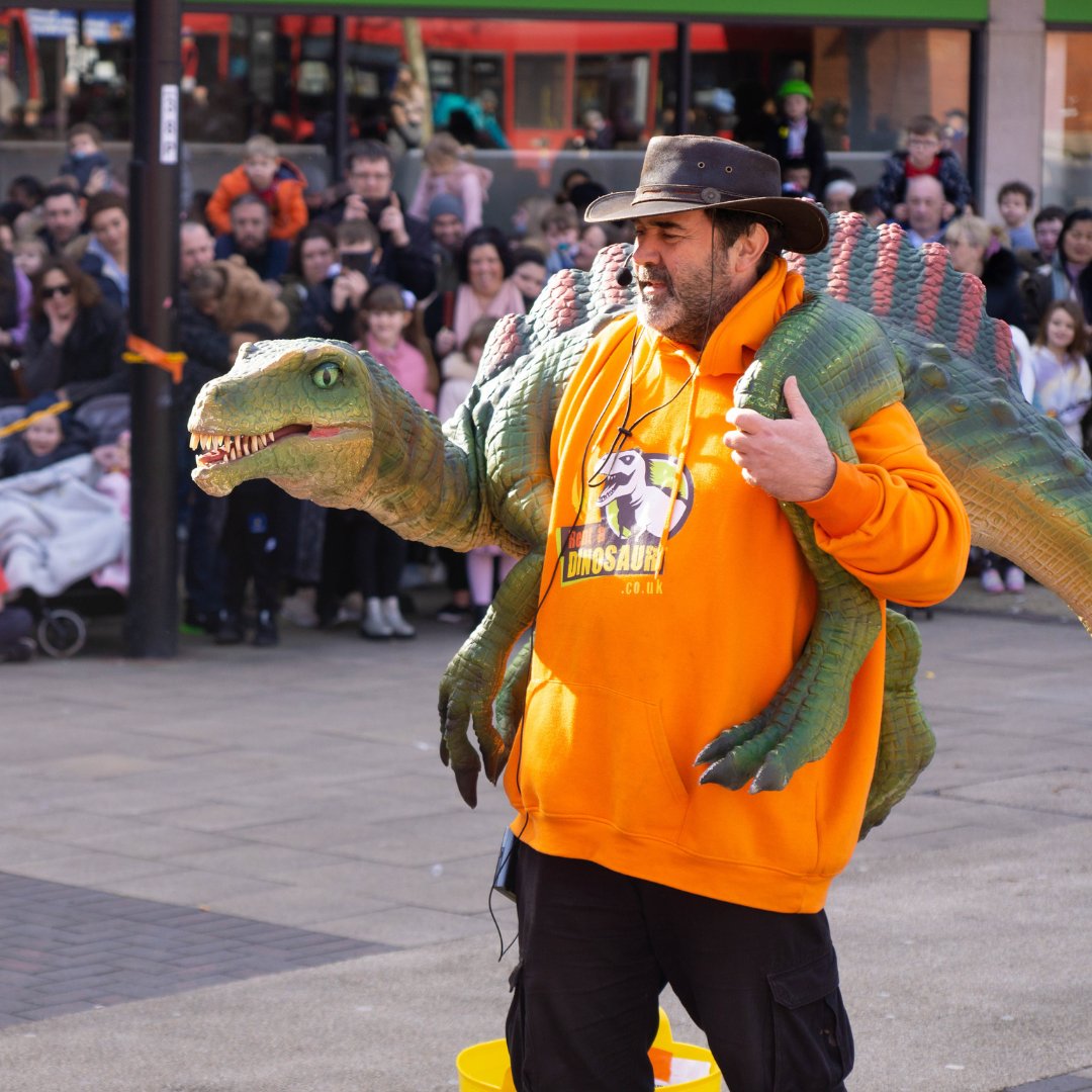 flamingolanduk's tweet photo. Have you got your Dino Day tickets yet?
Make sure you visit us this Thursday and Friday when the Dinosaurs return to Flamingo Land!
FREE with your general admission tickets and holiday passes!
#dinodays #dinosaurs #thingstodoinyorkshire #kidsdayout #flamingoland #familyfun https://t.co/U1D84gDki5