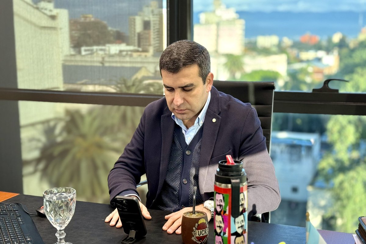 ARomanoNorri's tweet photo. Iniciamos la mañana charlando en vivo con @WALTERCARRAZANA por La Mañana de Tucumán. https://t.co/lQYyfkgmPH