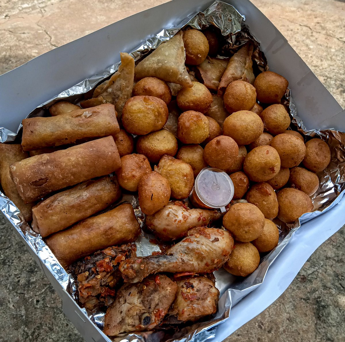 Small Chops for a Small Chops Lover 🥰🥰🥰🥰 Good Afternoon 🥰🥰🥰. Please Retweet 🙏🙏🙏