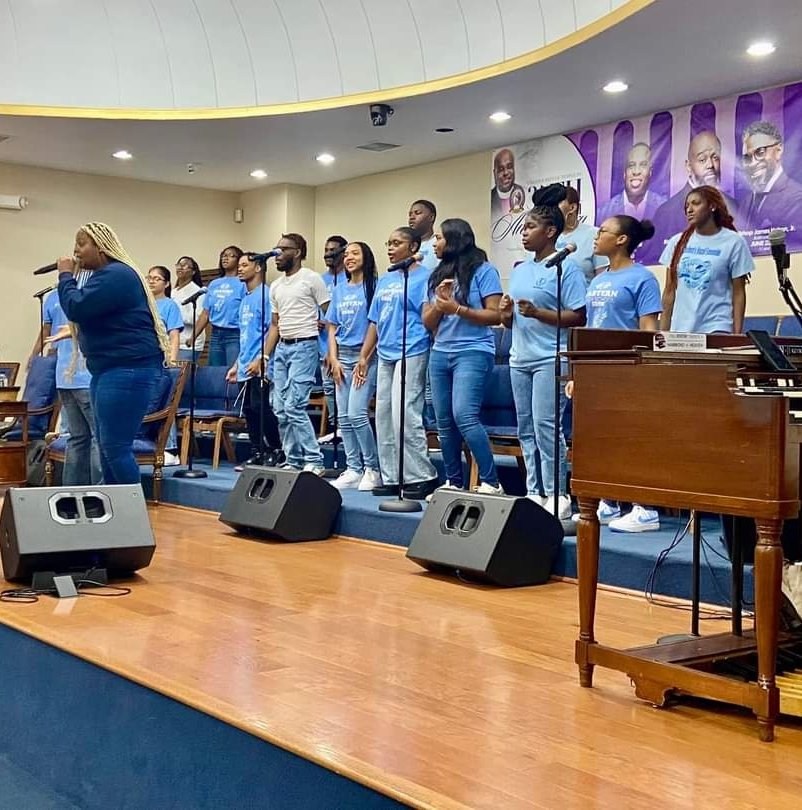 Mark Roy (@mistermr2u) on Twitter photo We have a spectacular choir under the leadership of Mr. Tedrick Bonds. Sharing some footage of their performance. Check it out and enjoy.
facebook.com/share/p/RX2wdQ…
@DC_2_Brasil <a href="/DCPSChancellor/">Chancellor Ferebee</a> <a href="/dcpsarts/">DCPS Arts</a> <a href="/EasternHS/">Eastern High School</a> <a href="/EasternIB/">Eastern IB</a> <a href="/Eastern_PTO/">Eastern PTO</a> We have a spectacular choir under the leadership of Mr. Tedrick Bonds. Sharing some footage of their performance. Check it out and enjoy.
facebook.com/share/p/RX2wdQ…
@DC_2_Brasil <a href="/DCPSChancellor/">Chancellor Ferebee</a> <a href="/dcpsarts/">DCPS Arts</a> <a href="/EasternHS/">Eastern High School</a> <a href="/EasternIB/">Eastern IB</a> <a href="/Eastern_PTO/">Eastern PTO</a>