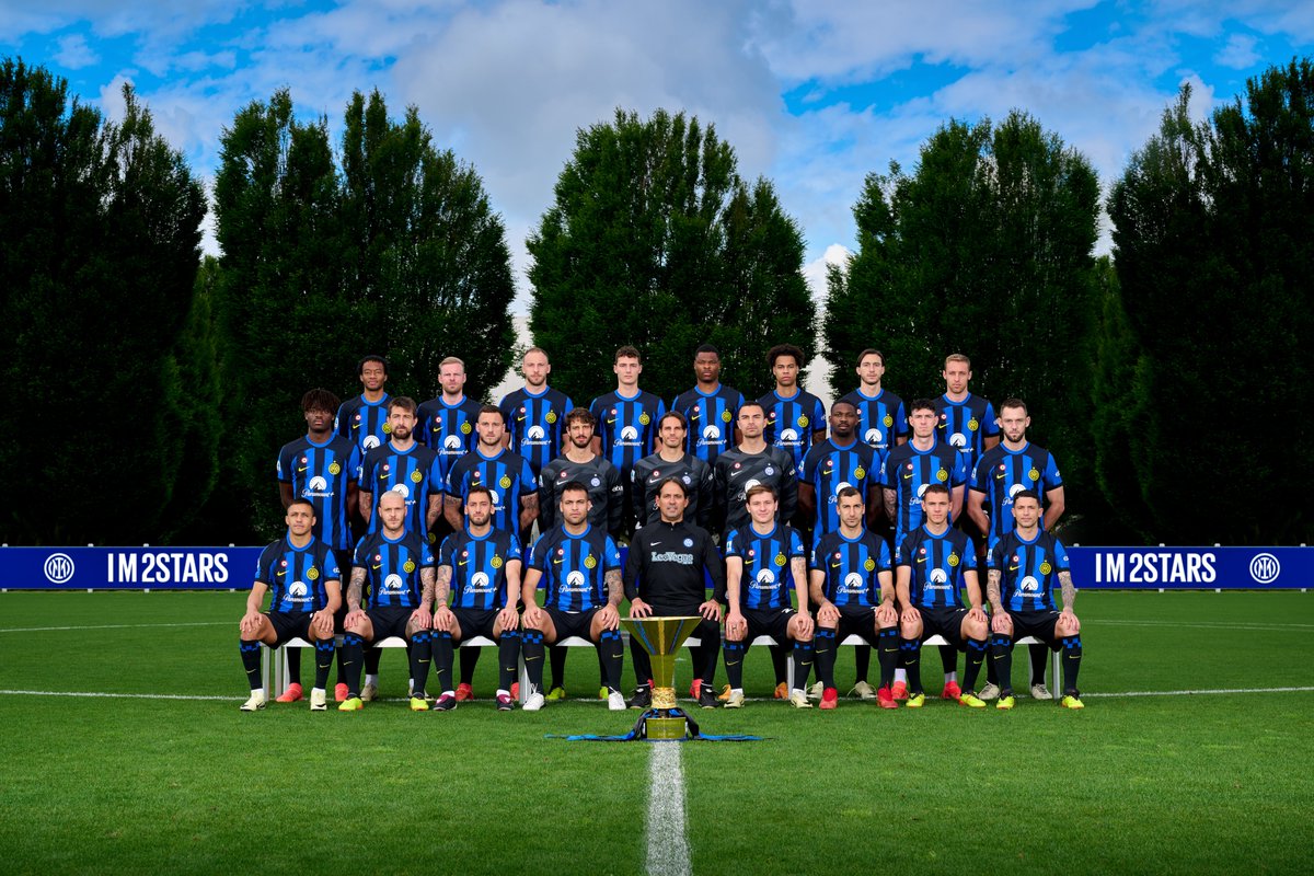 Inter's tweet photo. La classe 2023/2024 🏆🖤💙

#ForzaInter #IM2Stars https://t.co/zpKWw4lKj9