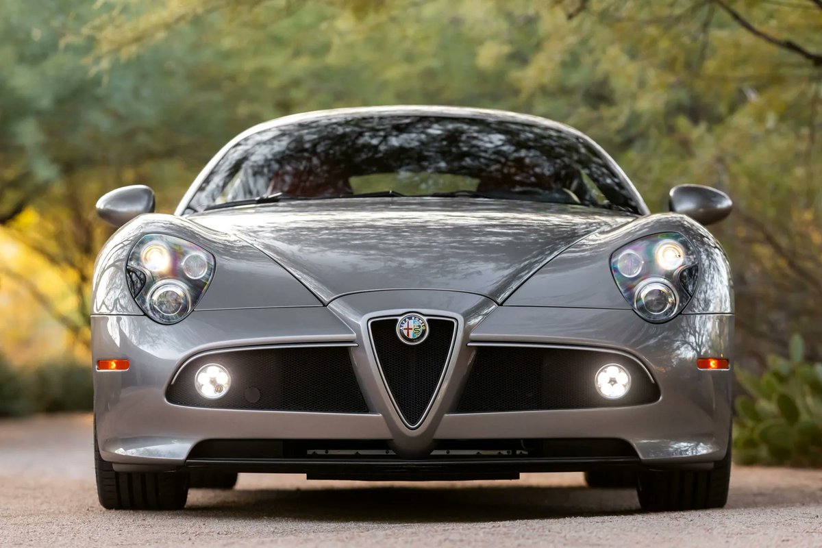 Alfa Romeo 8C Competizione.