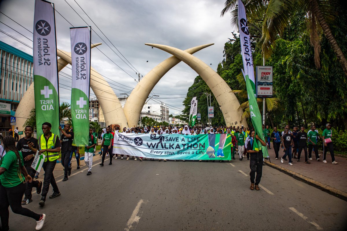 StJohnKenya's tweet photo. Thank you Mombasa Governor, who is also the St John Mombasa Patron @A_S_Nassir for attending and supporting the #SaveALifeWalkathon Mombasa edition. We value the County's contribution towards disaster response and life-saving programs with St John Ambulance Kenya. https://t.co/0vjrMMgjZC