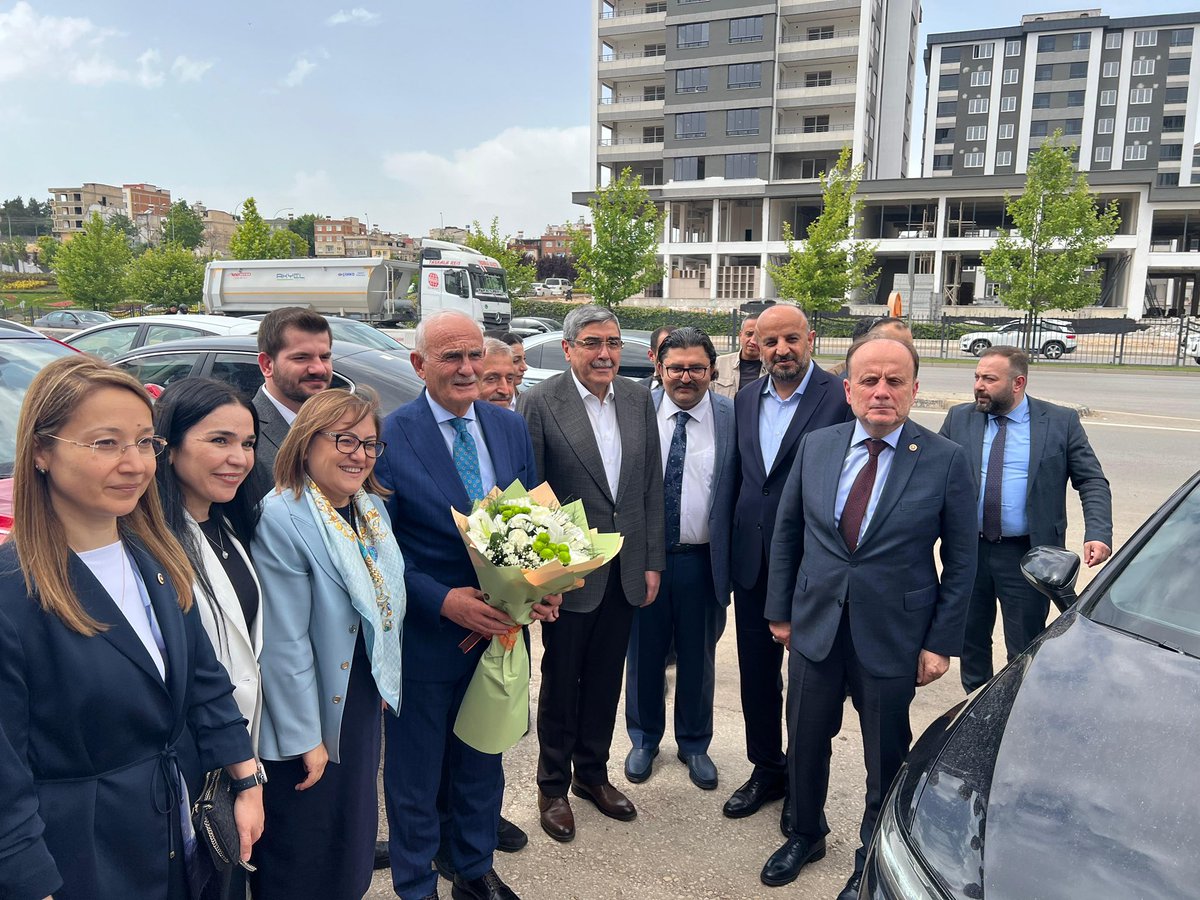 📍AK Parti Gaziantep İl Başkanlığı AK Parti Genel Başkan Yardımcımız, Yerel Yönetimler Başkanımız Sayın Yusuf Ziya Yılmaz’ı, AK Parti Gaziantep İl Binamızda karşıladık. Sayın Başkanım, Gazi şehrimize hoş geldiniz. @yzyilmaz55 @mehbaykan @MSaitKirazoglu