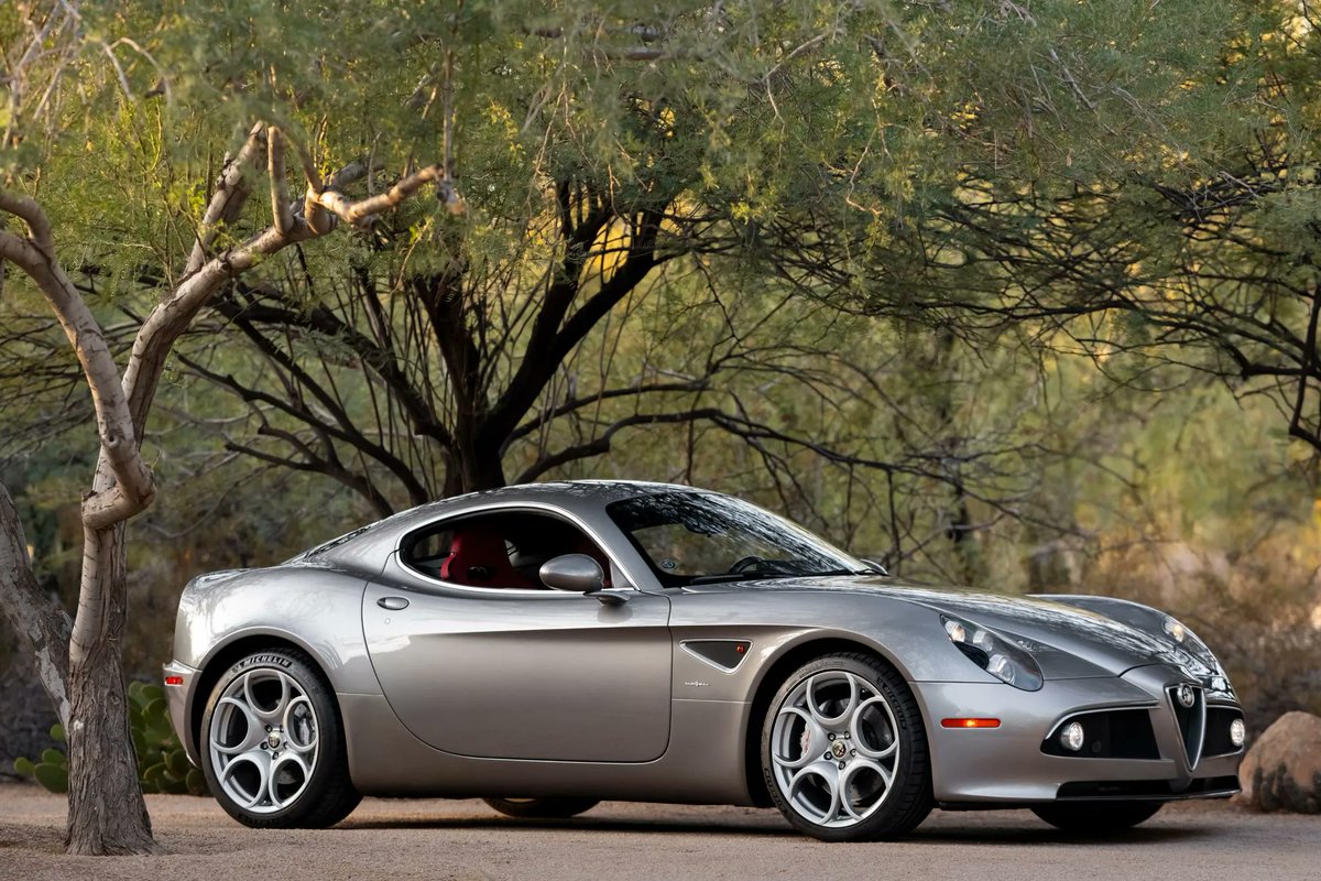 Alfa Romeo 8C Competizione.