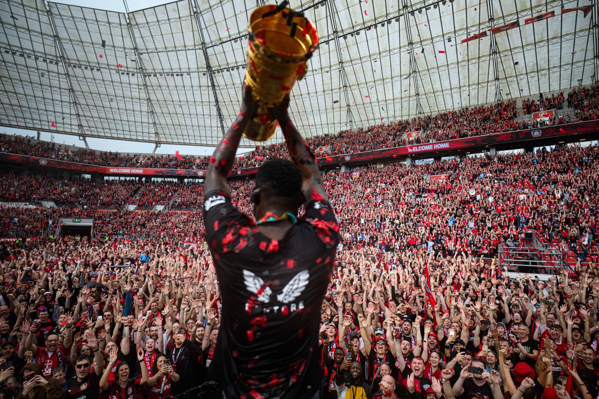 bayer04_en's tweet photo. You guys 😍

#Bayer04 | #Winnerkusen #DeutscherMeisterSVB https://t.co/MN5f4PamYj