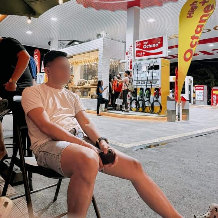 tallndaks's tweet photo. Maayong gabie. Angkas ka?

#NewProfilePic https://t.co/4UgmUmj553