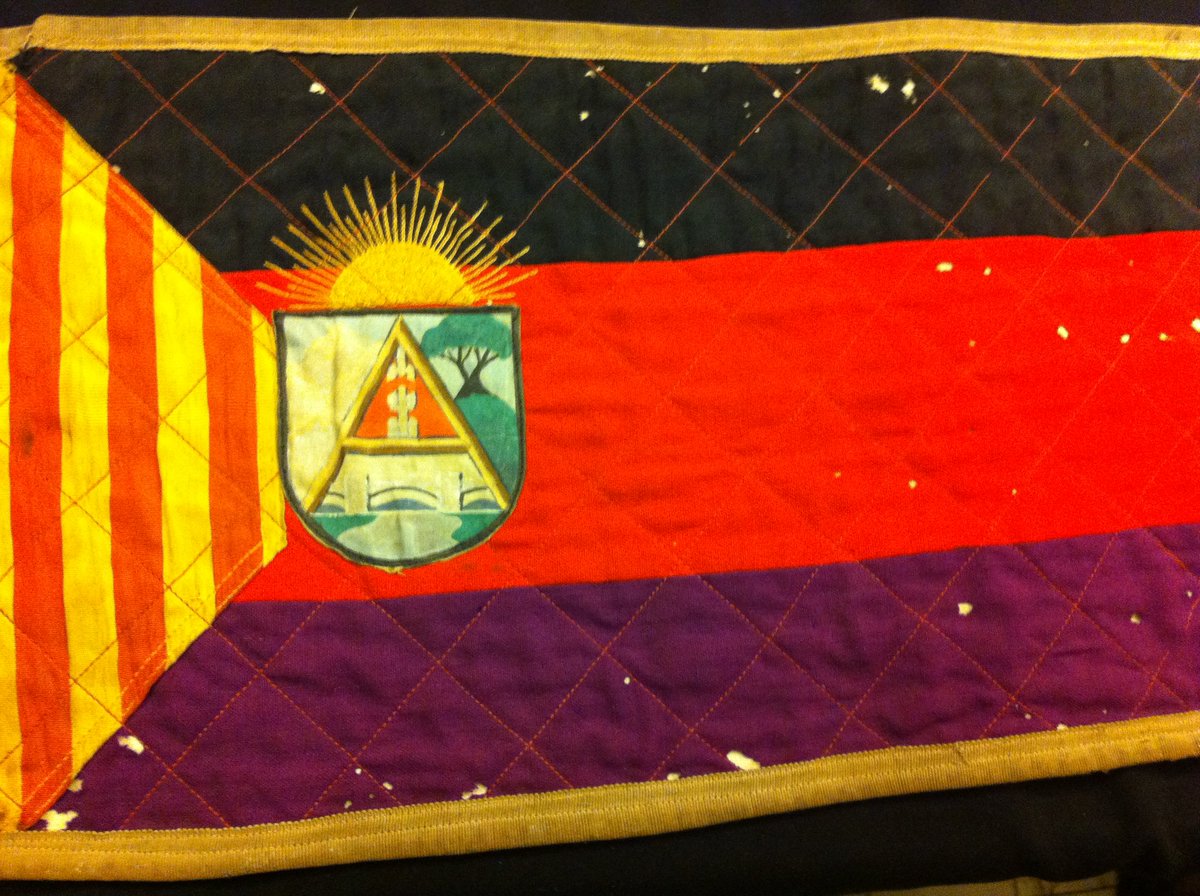 Flag of short-lived Consejo Regional de Defensa de Aragón. Between 1936-37 the council brought collectives across Aragón into single body, sometimes described as only anarchist 'government' in history. Red-yellow Aragón, purple Spanish Republic, red Marxist, black Anarchist 1/2