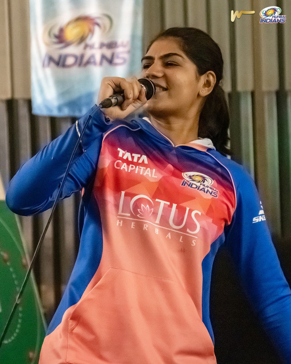 Paltan, you've got the 🎤; what's your go-to karaoke song? ​ #AaliRe