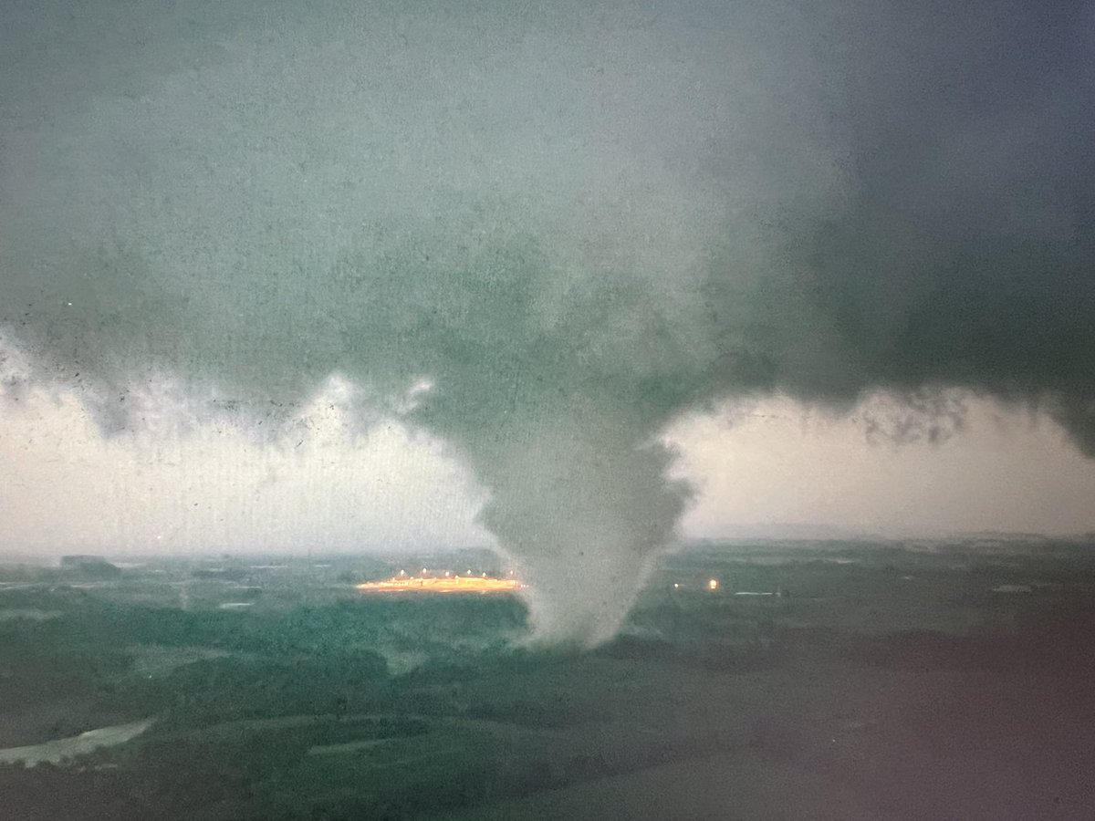 Screen grab of the drone video from last night’s tornado in Kentucky. This was shot near Eddysville, KY. Full video is youtube @wxchasing