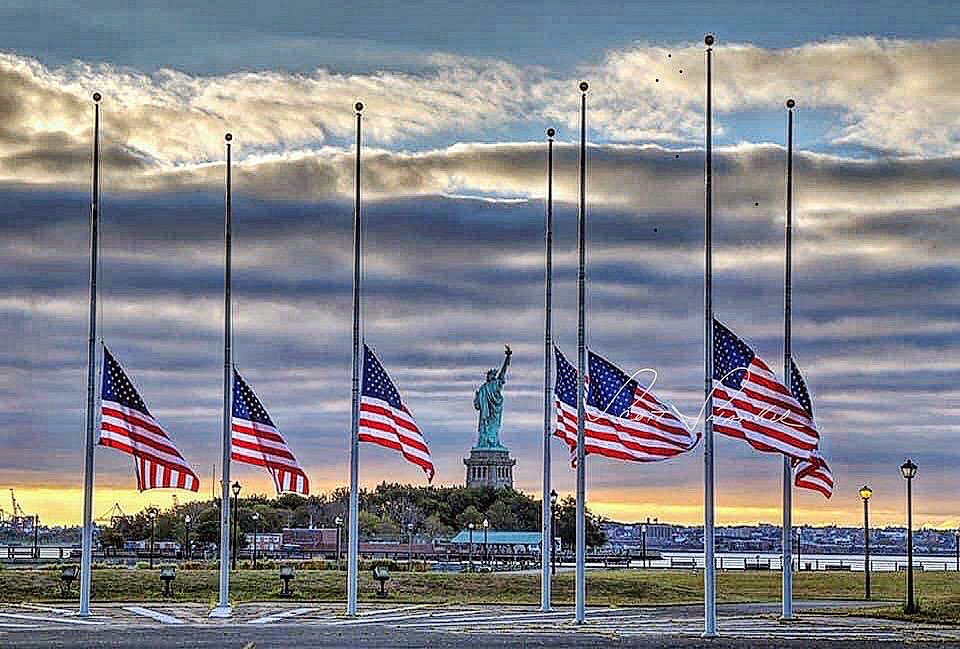 🇺🇸 Today, we pause to honor&amp;remember the brave men&amp;women who sacrificed their lives for our freedom.Their courage &amp; dedication inspire us all.Never forget their service &amp; the ultimate sacrifice they made.
<a href="/ABC7NYNewsDesk/">ABC7NY NewsDesk</a> <a href="/News12NJ/">News12NJ</a> <a href="/DaveCurren/">Dave Curren</a> <a href="/theamyfreeze/">Amy Freeze</a> <a href="/NJGov/">New Jersey</a> <a href="/officialTUPA/">Temple University Police Association</a>