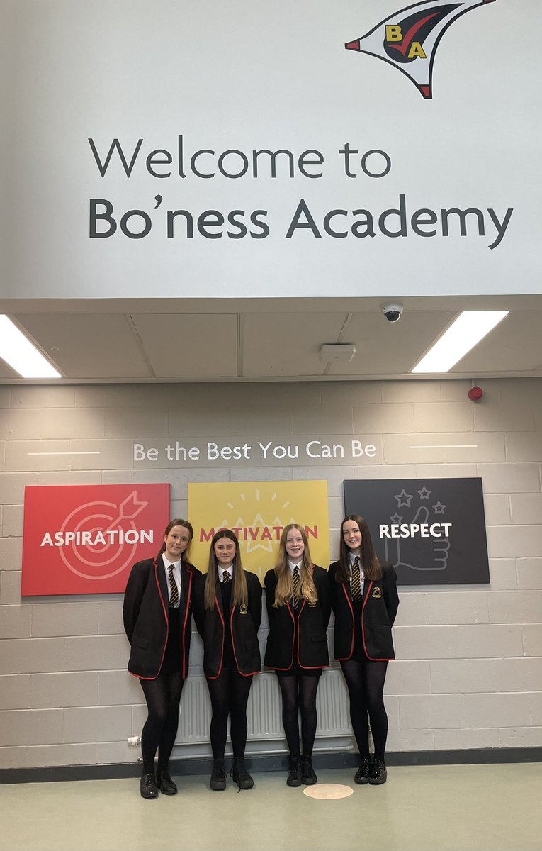 🖤Kinglass House🖤 tweet media