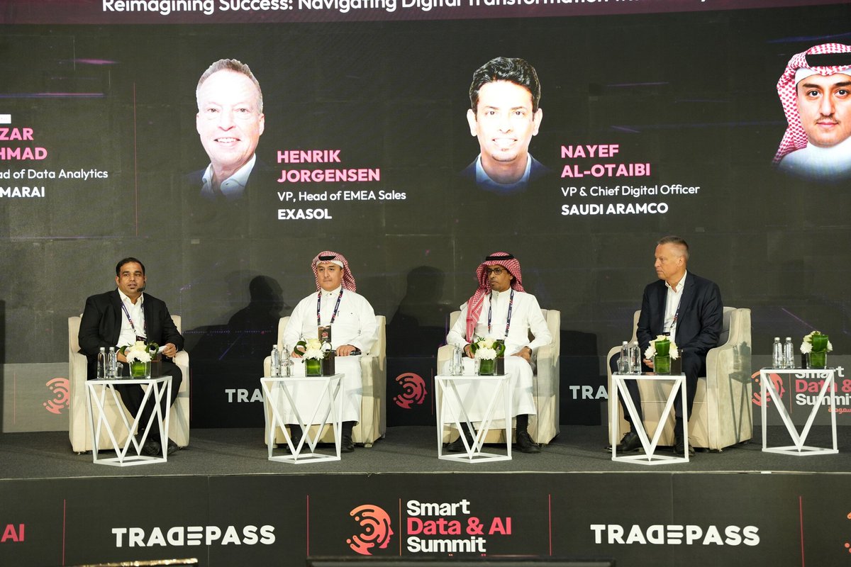 Tradepassglobal's tweet image. The highly anticipated Panel Discussion sponsored by Exasol, on the topic, &apos;Navigating Digital Transformation with Analytics and AI&apos;, is imparting great eye-opening insights!
#SDAIS #SmartDataAISummit #DataAI #datacentre #dataprivacy #cloud #tradepass