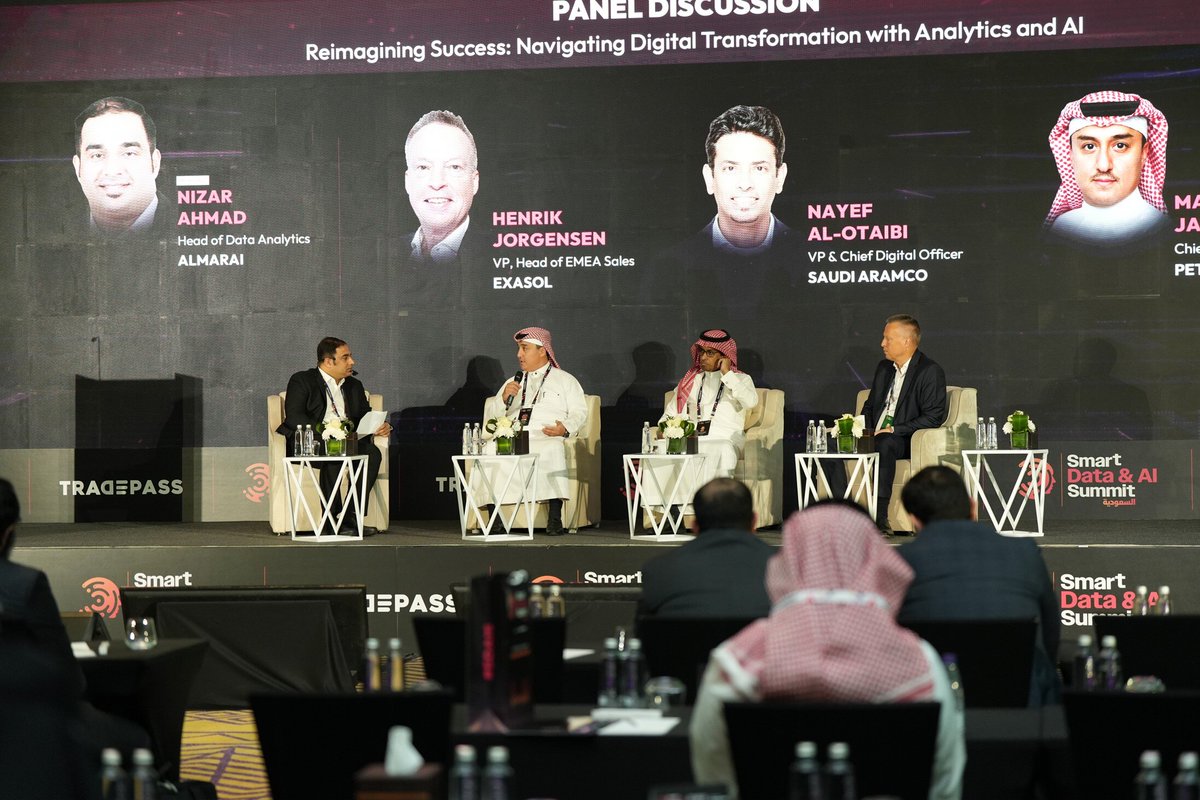 Tradepassglobal's tweet image. The highly anticipated Panel Discussion sponsored by Exasol, on the topic, &apos;Navigating Digital Transformation with Analytics and AI&apos;, is imparting great eye-opening insights!
#SDAIS #SmartDataAISummit #DataAI #datacentre #dataprivacy #cloud #tradepass