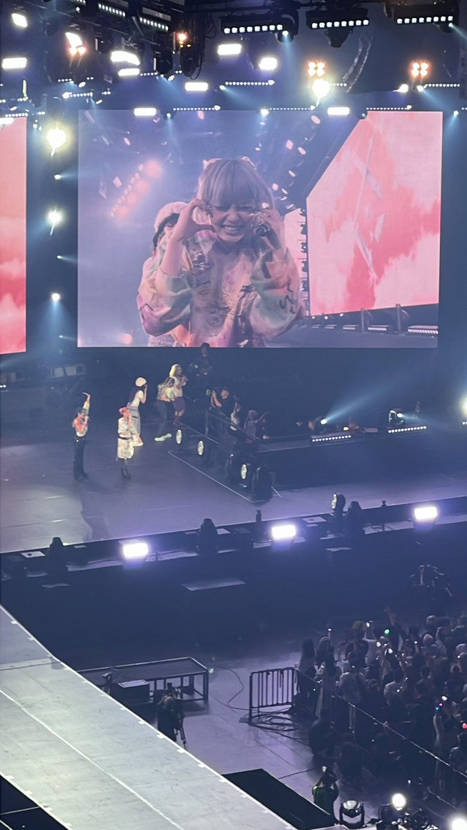 DJHIDEX's tweet photo. 05/26/2024 XG 1st WORLD TOUR “The first HOWL”in Japan Kアリーナ横浜 HINATAスマイル👽
@XGOfficial_
#XG #ALPHAZ #XGALX
#XG_1stWORLDTOUR #ThefirstHOWL #HINATA https://t.co/l0jUsUR4J2