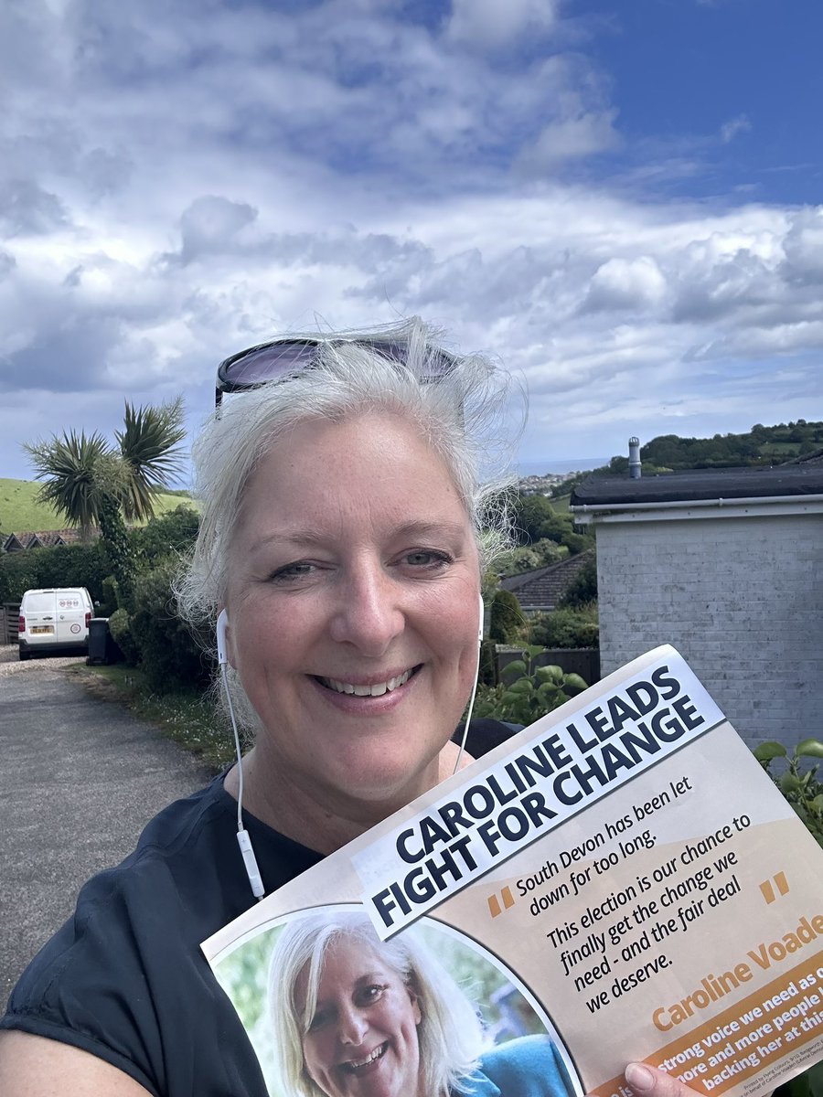 CarolineVoaden's tweet image. I’m sure I get some of the best views while out campaigning. Delivering leaflets in sunny Hillhead this morning. Some really positive conversations on the doors. People here so fed up with Conservative chaos - and water that’s not fit to drink! 
#SouthDevon #VoteVoaden