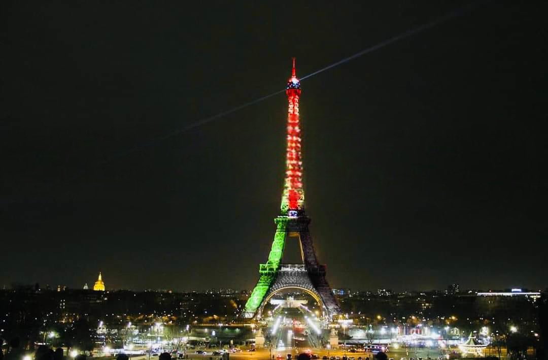 🚨 De nombreux internautes souhaitent que la Tour Eiffel soit illuminée aux couleurs de la Palestine. Cela survient après la frappe israélienne qui a fait au moins 35 morts palestiniens à #Rafah, la nuit dernière. 🇵🇸 (via RMC)