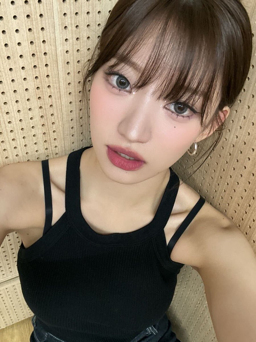 Billlieofficial's tweet photo. [#시윤]

🙂😉

#Billlie_Letter https://t.co/wOsUlK7OSU