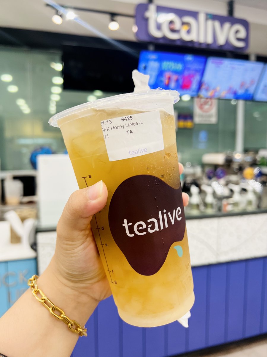 Selama ni tak berani ambil selain milktea takut tak sedap tapi hari itu i cuba grape sparkling sedap!!! now i try Sparkling Honey Lemon Aloevera serius sedap jugak! Please try 2 ni. 

Rasa freshhh. Tadi i pergi ada promo any drinks Rm8 je sampai 31 May 2024 ✨