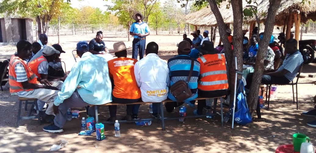 RepssiZim's tweet photo. Thread 1/4
Earlier this month, our Country Director Mrs Marunda visited Muzarabani to check on the progress of REPSSI's Disability-Inclusive Disaster Risk Reduction (DiDRR) project. This important initiative is being implemented across 4 local wards. #REPSSI #DiDRR #Muzarabani https://t.co/4pRYDcdsip