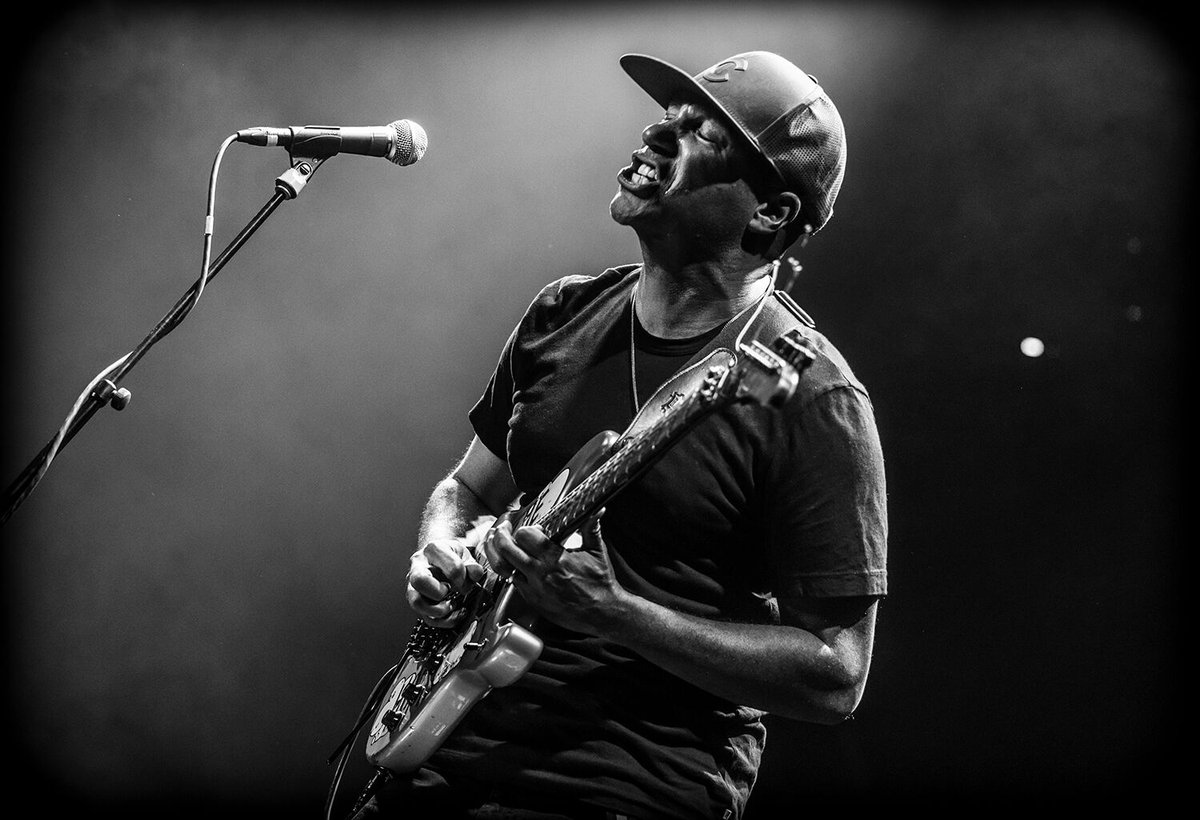 Happy 60th birthday #TomMorello (@RATM, @Audioslave, #Nightwatchman, @prophetsofrage). Worldwide renegade and rebel. Photo for MAGNET by @wesorshoski. Read @garbage in MAGNET on Morello: magnetmagazine.com/2012/05/16/fro…