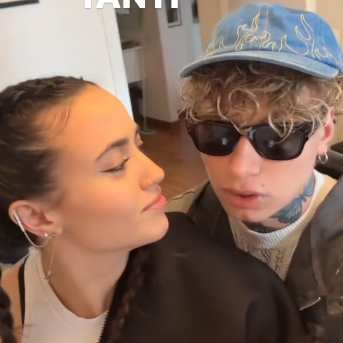 scorpio_dump's tweet image. STIAMO MANGIANDOOO

#amici23 #lucia #ayle