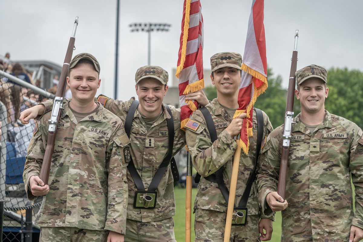 On this Memorial Day, we honor and remember the brave individuals who have sacrificed their lives for our freedom. The University of Akron campus will be closed today. Please take a moment to reflect and pay tribute to our fallen heroes. 🇺🇸