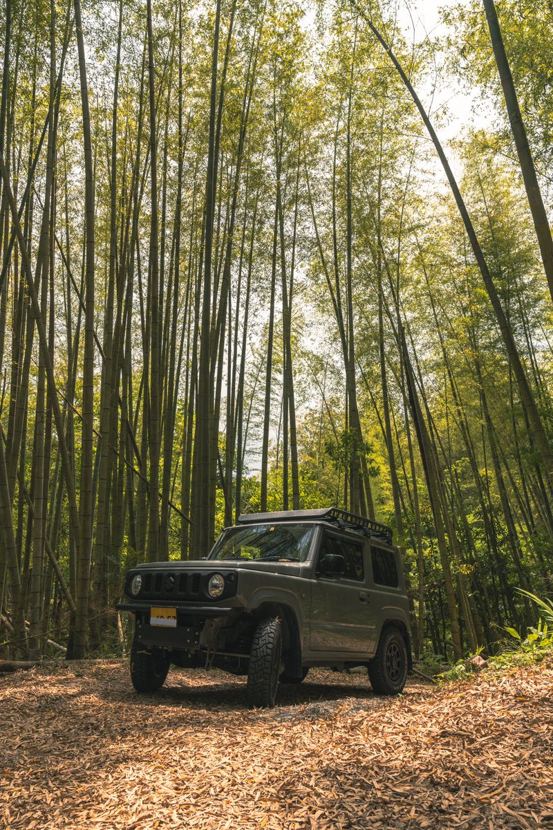 ミディアムグレーはかっこいい。異論は認めない。
#ジムニー #jb64 #jimny