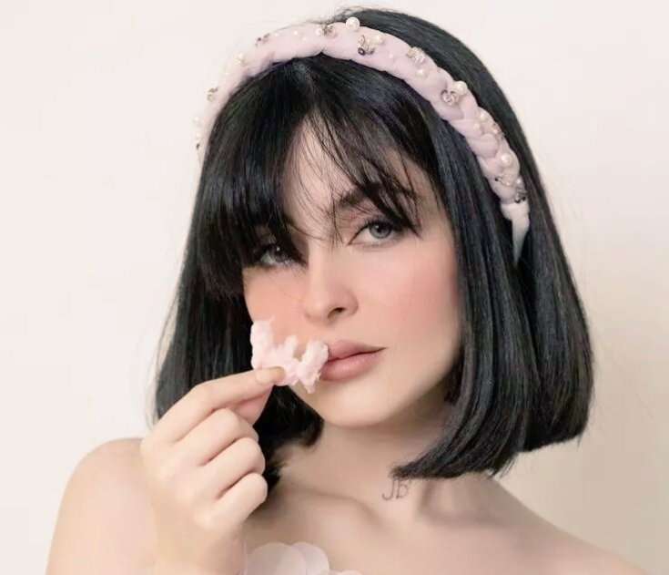 شورايكم  في صورتي وانا جديده في توتر 🥰