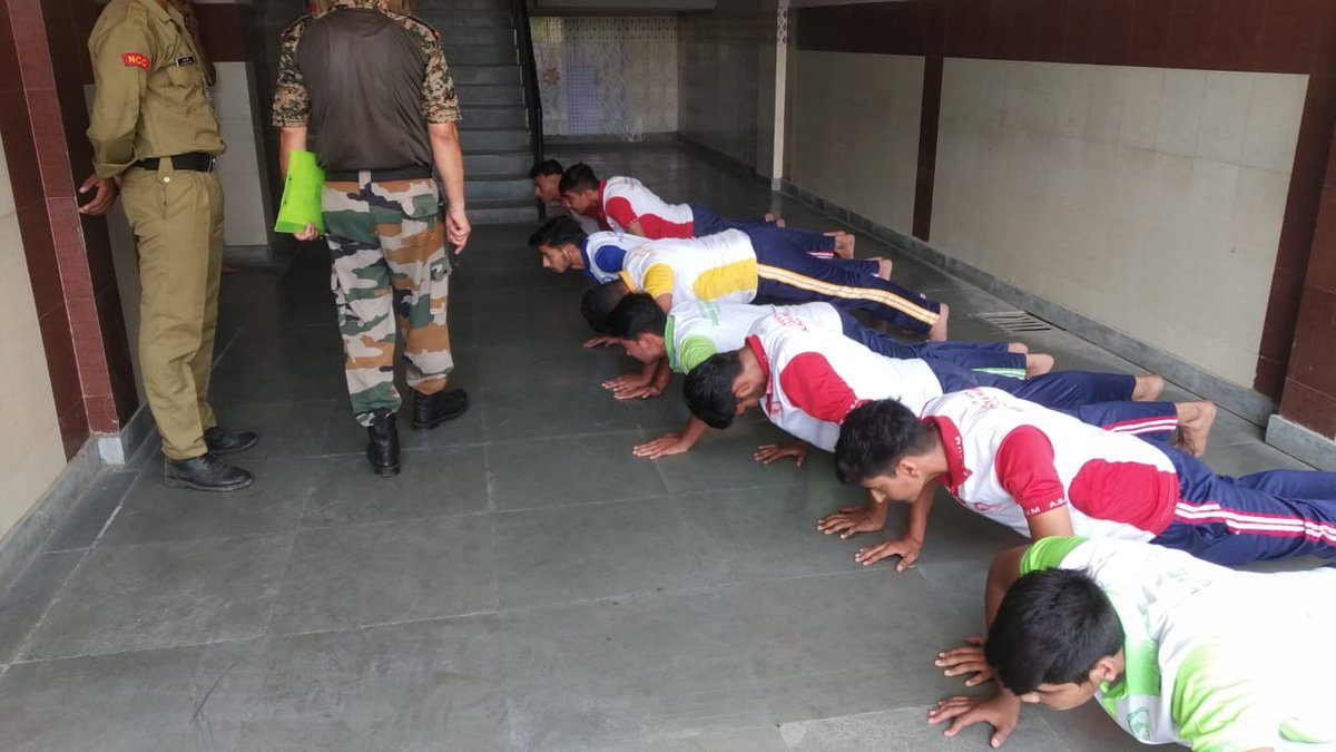 ravi3383's tweet photo. *ENROLLMENT (2024-25): 84 UK BN NCC ROORKEE*
The enrollment process for the year 24-25 continued on 27 May 24 with physical and written tests being conducted for students of ASASVM, Roorkee for enrollment as SD/DW cdts.

@HQ_DG_NCC; @NCCUttrakhand; @PRODefDehradun https://t.co/JKq0aGt0AX