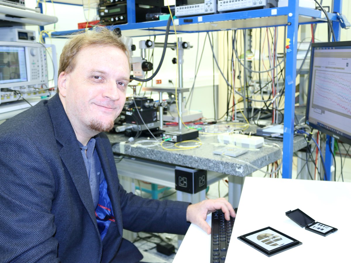 We talked to Thomas Mérelle, Photonics Platform Manager at III-V Lab, about his transition from the semiconductor industry to the photonics industry, his thoughts on the integrated photonics ecosystem in Europe, and much more: jeppix.eu/people-behind-… 

#photonicseu