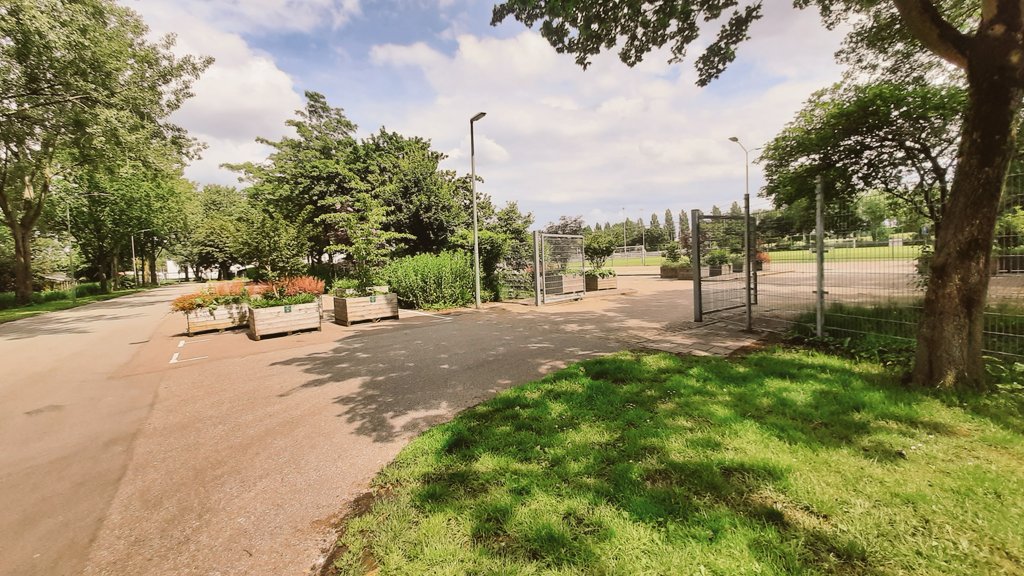 Zelfs het bewegend bos staat klaar voor de ontvangst van de deelnemers dank <a href="/GSCODS/">GSCODS</a> <a href="/GemDordrecht/">Gemeente Dordrecht</a> <a href="/BigRiversDordt/">Big Rivers Festival</a>