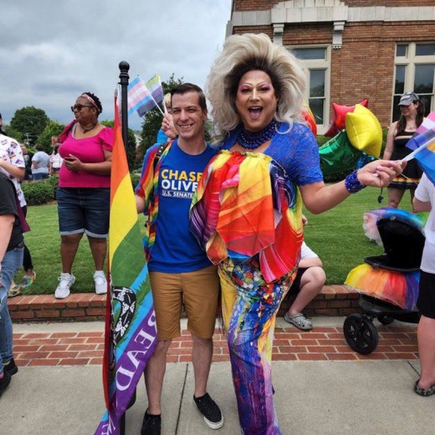 Ladies and Gentlemen - the Libertarian's Presidential nominee.