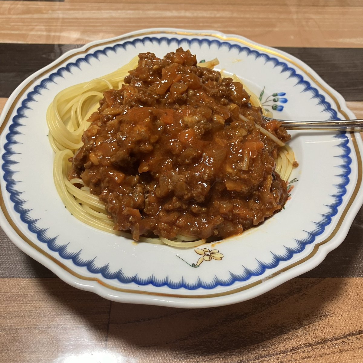 夕ごはん何食べた？ ウチはミートソーススパゲッティ♪
#ポンポンダリアの普通の食生活
#おなかぱんちくりん