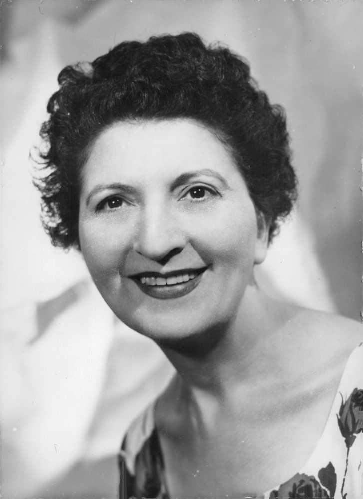 1/ Gerda Charles was the pseudonym of Edna Lipson (10 March 1915 – 4 November 1996), an award-winning Anglo-Jewish novelist and author. #WomanToday