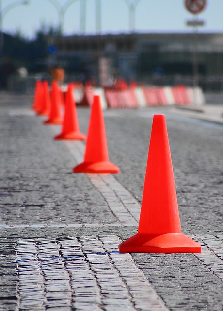 🚧 Even though today is a Bank Holiday our teams are out in force trying to keep Surrey's roads safe. 🗓️ We are working on projects throughout #Surrey this week. 👷🏽 To find out more about roadworks near you please see orlo.uk/gDxdA #SaferSurreyRoads