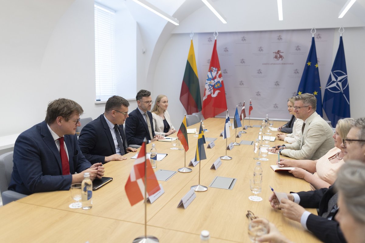 Today, 🇱🇹DefMin @LKasciunas met with the NB8 Ambassadors and thanked them for their cooperation in strengthening security across the region. During the meeting they also discussed support for Ukraine, the development of the defence industry and the upcoming NATO Summit.