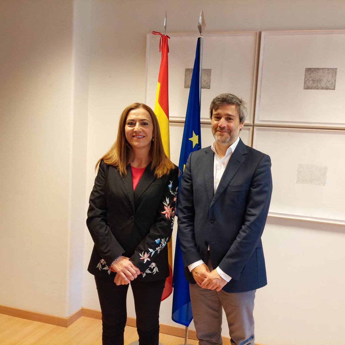 La DG de @proteccioncivil @interiorgob @VirBarcones se ha reunido con el DG de Patrimonio Cultural y Bellas Artes de @culturagob Isaac Sastre y sus respectivos equipos

➡️Máxima coordinación para proteger nuestro patrimonio en caso de #emergencias o #catástrofes